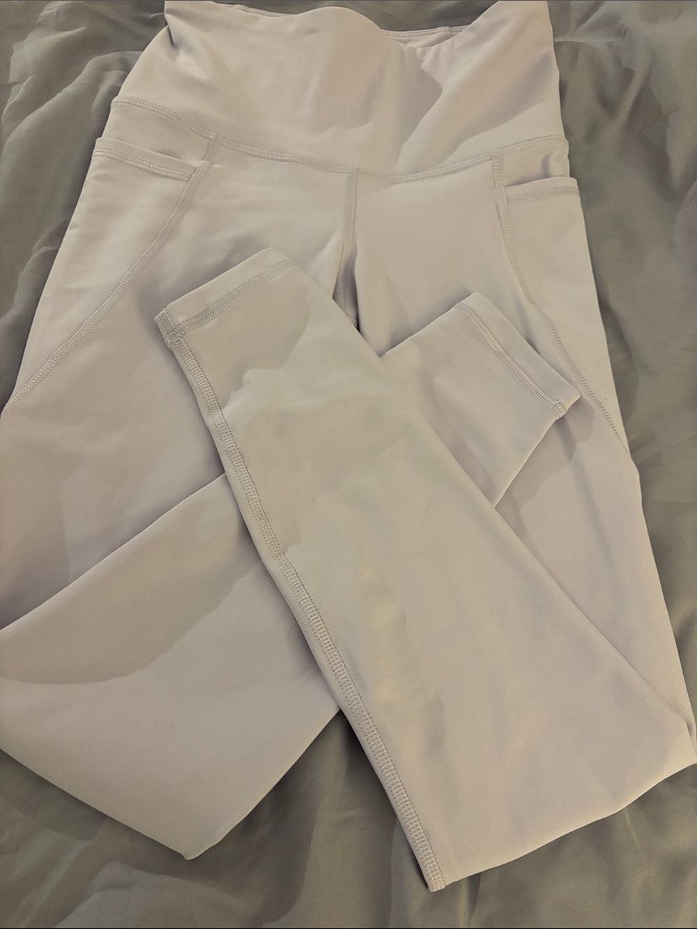 Old Navy High-Waist Leggings in Pale Lavender. Never worn.